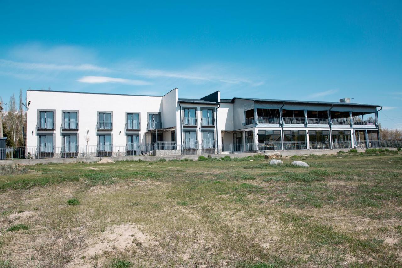 Silence Hotel Tsjolpon-Ata Eksteriør bilde
